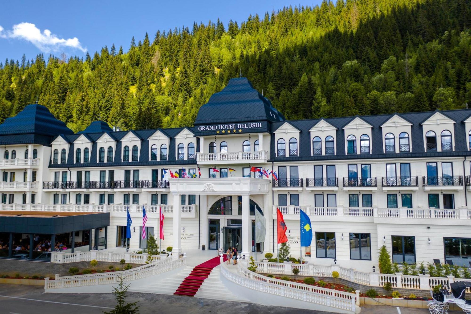 Grand Hotel Belushi Boge Exterior foto