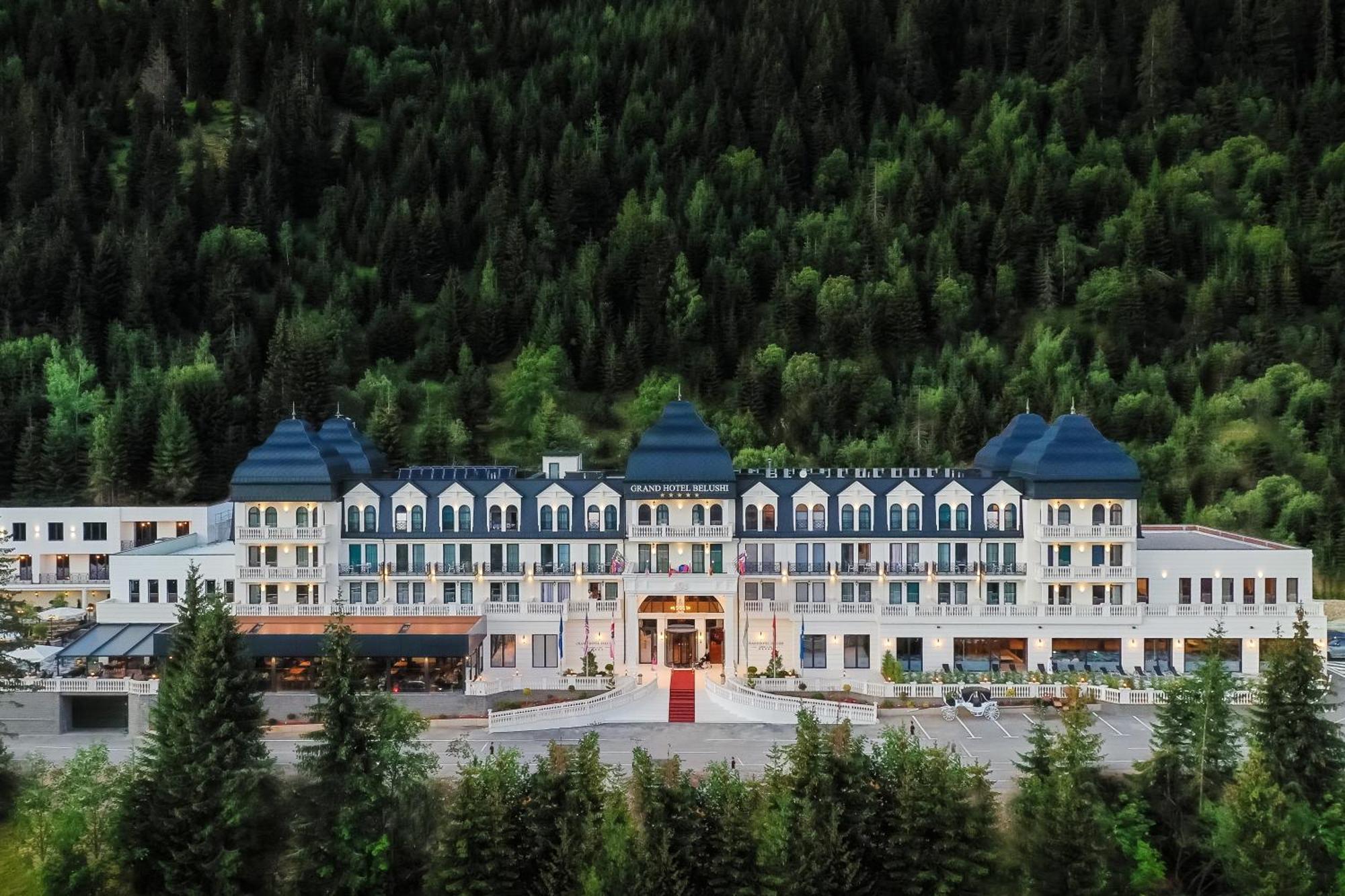 Grand Hotel Belushi Boge Exterior foto