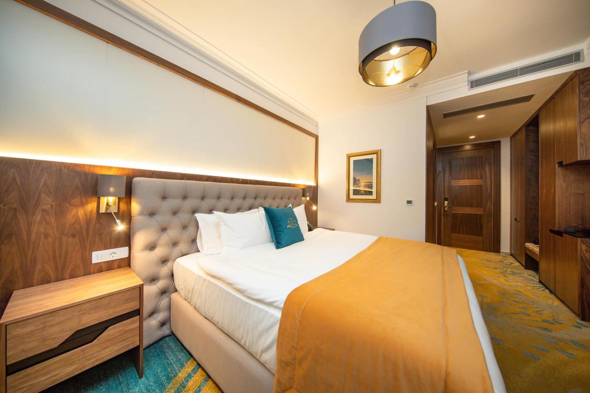 Grand Hotel Belushi Boge Exterior foto